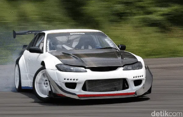 Intip Aksi Sekolah Drift Juragan99XAR di Karawaci, Seru Banget!