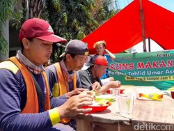 Keren! Di Brebes Ada Warung Gratis yang Tawarkan Makan Sampai Kenyang