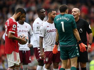 Kiper Aston Villa Ledek MU, Grealish: Lucu!