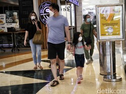 Akhirnya Mal Kembali Dibanjiri Pengunjung Dewasa Hingga Anak-anak