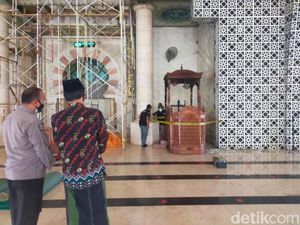 Penampakan Mimbar Masjid Raya Makassar yang Dibakar OTK