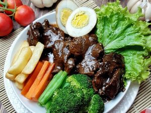 3 Resep Bistik Daging Sapi Sederhana, Sajian Spesial Akhir Pekan 3 Resep Bistik Daging Sapi Sederhana, Sajian Spesial Akhir Pekan