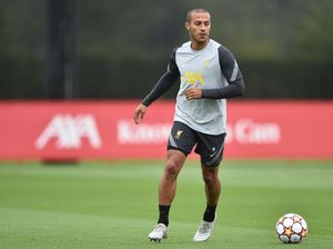 Thiago Alcantara Disiapkan Jadi Pelatih Barcelona? Thiago Alcantara Disiapkan Jadi Pelatih Barcelona?