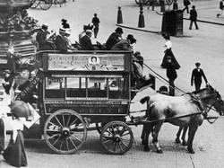 Pengertian Iklan: Jenis, Fungsi, Tujuan, dan Medianya