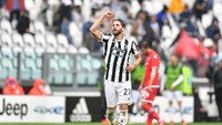 Manuel Locatelli (Juventus) berada di peringkat tujuh dengan valuasi sebesar 66 juta Euro. Foto: (Getty Images/Valerio Pennicino)