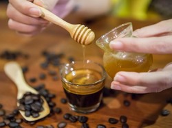 Bukan Gula, 7 Bahan Ini Bikin Kopi Jadi Manis dan Makin Nikmat