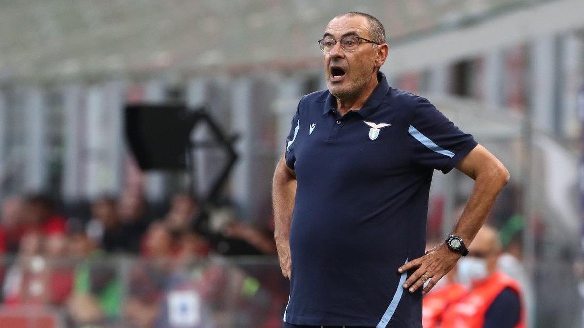 Pelatih Lazio, Maurizio Sarri. (Foto: Getty Images/Marco Luzzani)