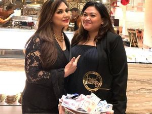 Momen Kebersamaan Nia Daniaty dan Olivia Nathania yang Dituding Lakukan Penipuan CPNS Momen Kebersamaan Nia Daniaty dan Olivia Nathania yang Dituding Lakukan Penipuan CPNS