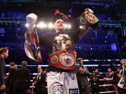 Usyk Fokus Bela Ukraina, Tak Pikirkan Rematch Lawan Joshua