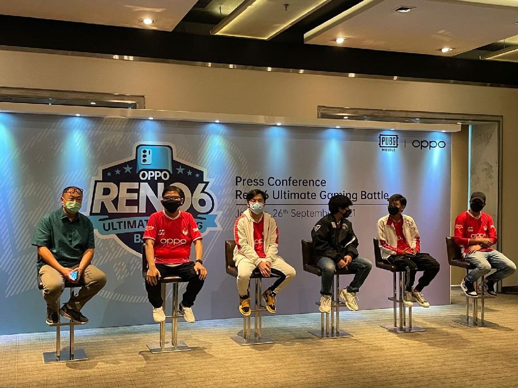 Oppo Reno6 Ultimate Gaming Battle Pertemukan Bugetron & Dewa United Oppo Reno6 Ultimate Gaming Battle Pertemukan Bugetron & Dewa United