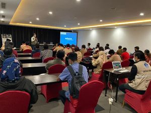 123 Relawan Disebar di Jayapura untuk Pantau Disiplin Prokes PON XX 123 Relawan Disebar di Jayapura untuk Pantau Disiplin Prokes PON XX