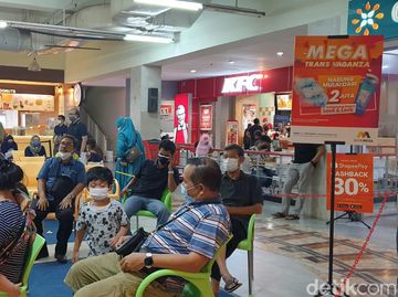 Tak Perlu Jauh-jauh ke Amerika, Vaksin Pfizer Ada di Transmart Lebakbulus