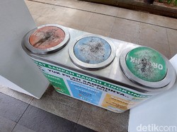 Duh! Sampah Organik-Anorganik di Balai Kota Bandung Masih Tercampur
