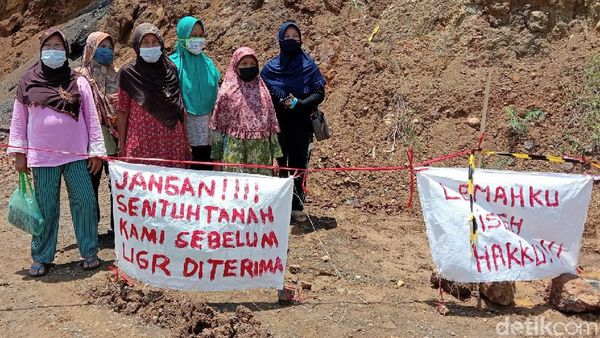 Tuntut Uang Ganti Rugi, Warga Terdampak Bendungan Bener Pasang Patok