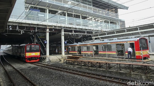 Wajah Modern Stasiun Jatinegara yang Sarat Sejarah  Dewan 