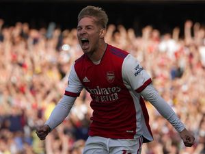 Arsenal Menangi Derby London Utara