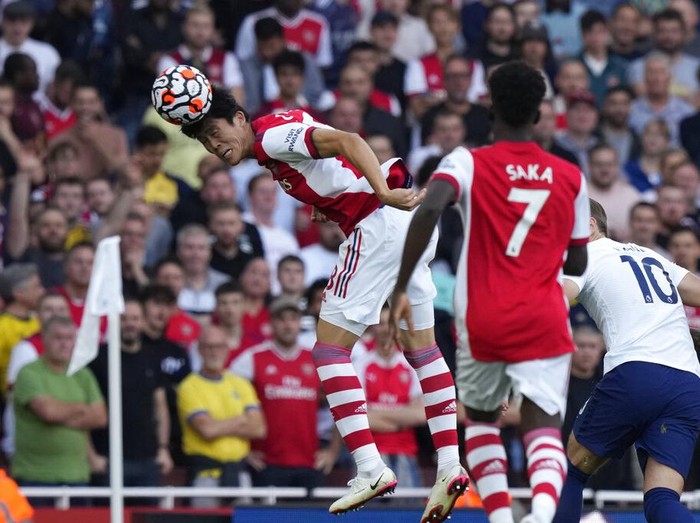 Arsenal's manager Mikel Arteta gestures during the English Premier League soccer match between Arsenal and Tottenham Hotspur at the Emirates stadium in London, Sunday, Sept. 26, 2021. (AP Photo/Frank Augstein)