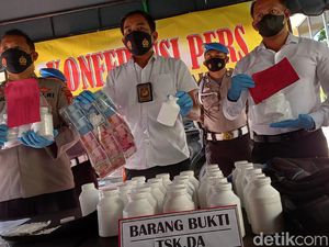 Polisi Sita 33.300 Pil Penenang dengan Target Konsumsi Pelajar di Yogya Polisi Sita 33.300 Pil Penenang dengan Target Konsumsi Pelajar di Yogya