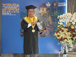 Direktur BNI Sis Apik Wijayanto Lulus Doktor Raih Predikat Cum Laude
