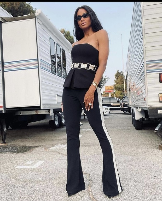 Foto: instagram.com/stylememaeve Memahami bentuk tubuh/