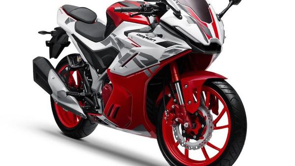 Lihat Lebih Dekat Motor Sport Buatan Thailand Penantang CBR150R dan R15