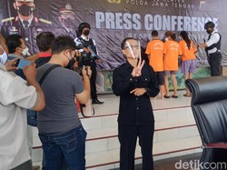 Kisah Guru di Klaten yang Nyambi Jadi Juru Bahasa Isyarat