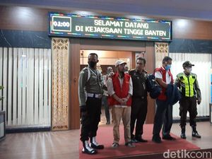 Mantan Sekdis Dindikbud Tersangka Korupsi FS SMA/SMK Negeri di Banten Mantan Sekdis Dindikbud Tersangka Korupsi FS SMA/SMK Negeri di Banten