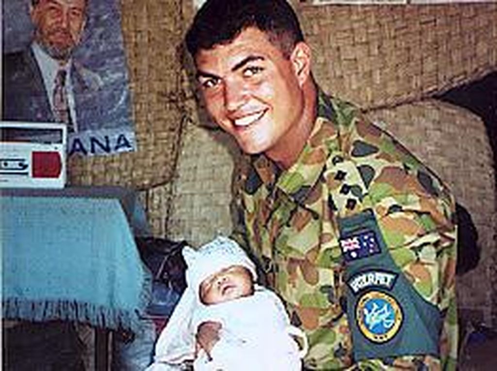 Eks Tentara Australia Bertemu Online dengan Bayi yang Persalinannya Ia Bantu 22 Tahun Lalu