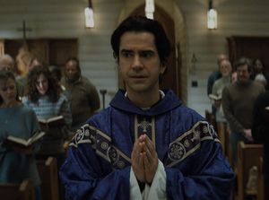 Midnight Mass: Bukan Pemberkatan Biasa