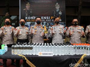 2.820 Botol Miras Ilegal Diamankan Polisi Kota Malang