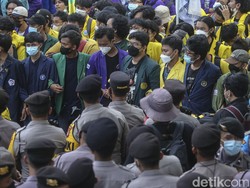 5 Tuntutan Massa BEM SI ke Jokowi-Firli Sebelum Tinggalkan KPK