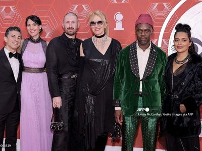 Selamat, Musikal Moulin Rouge! Raih Predikat Terbaik 2021