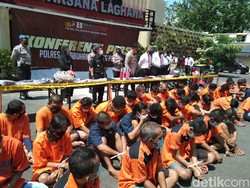 Paket Sabu yang Disembunyikan dalam Termos Terbongkar di Surabaya