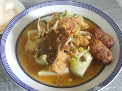 Resep Lontong Balap Surabaya yang Berkuah Gurih Manis dan Segar