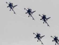 Saingi Barat, China Pamerkan Teknologi Militer dalam Airshow Terbesar