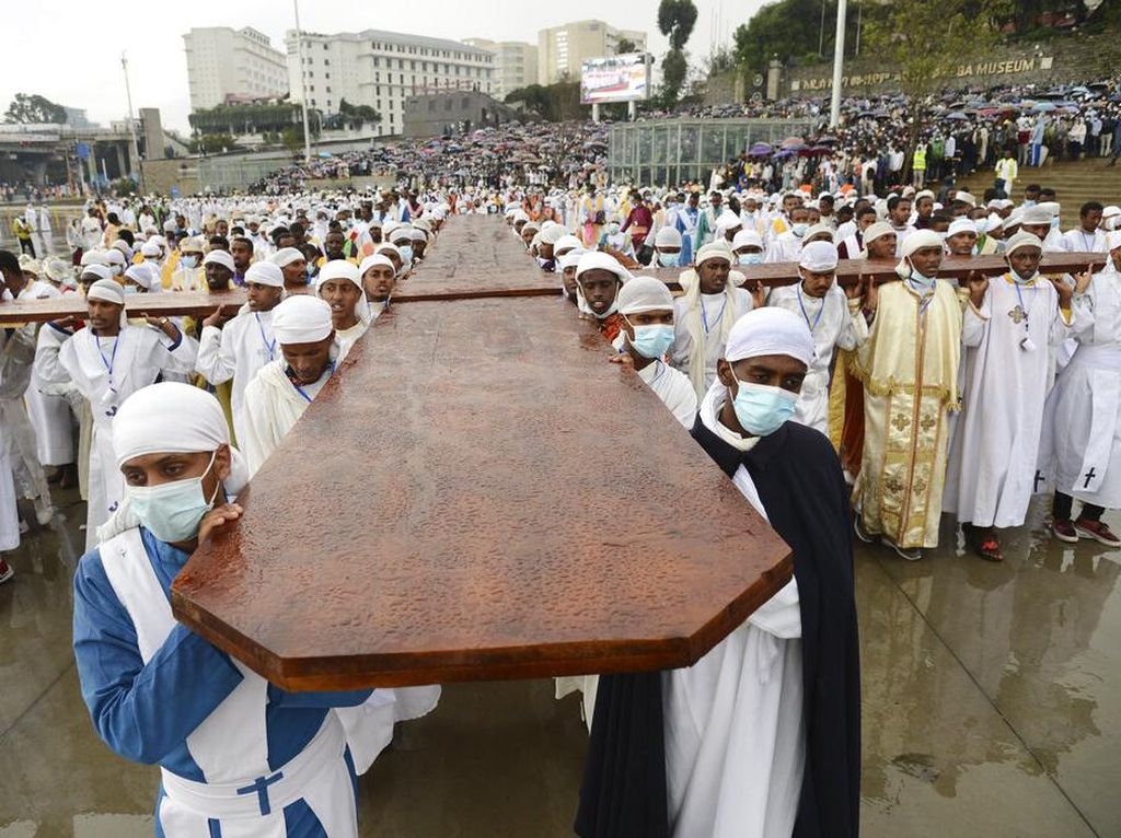 Umat Kristen Gelar Festival Meskel di Ethiopia