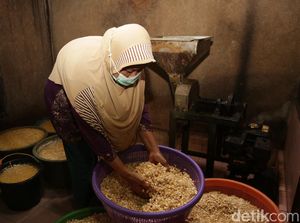 Usaha Tempe Jadi Penopang Hidup hingga Bisa Kuliahkan 3 Anak