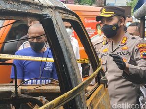 Pria Sragen Nekat Bakar Mobil Tetangga, Ternyata Gegara Jengkel Soal Ini Pria Sragen Nekat Bakar Mobil Tetangga, Ternyata Gegara Jengkel Soal Ini