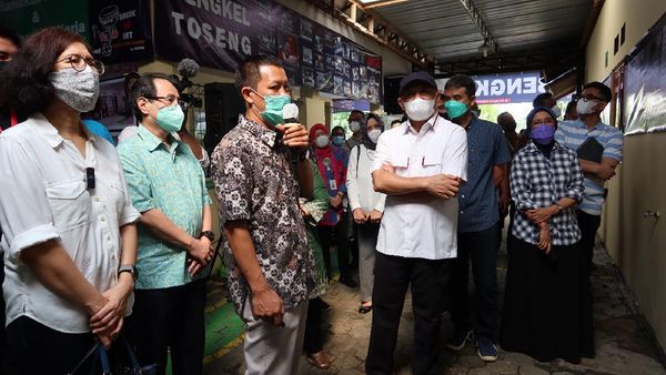 Teten Masduki Sambangi Bengkel Binaan YDBA