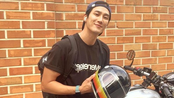 6 Potret Ahn Bo Hyun Pemeran Woong di Drama Korea Yumis Cell