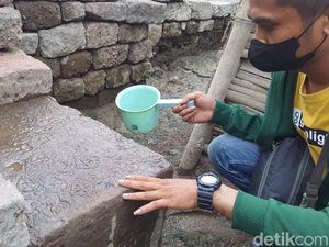 Batu Astadikpalaka Bukti Candi Tribhuwana Tunggadewi Bangunan Suci Majapahit