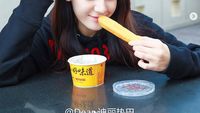 Cantiknya Dilraba Dilmurat, Aktris China yang Doyan Jajan Burger