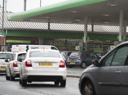 Terungkap! Ini Biang Kerok yang Bikin Inggris Krisis BBM