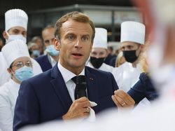 Geger Temuan Mayat di Ukraina, Macron Singgung Perlunya Sanksi Baru ke Rusia