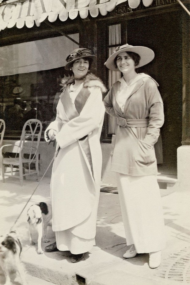 Coco Chanel membuka butik pertama/