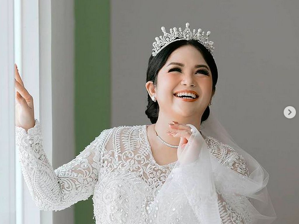 7 Potret Joy Tobing Dinikahi Kolonel TNI, Tampil Bak Princess
