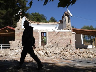 Gereja dan Sekolah di Yunani Rusak Diguncang Gempa