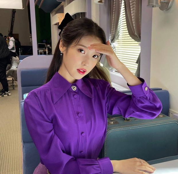 IU/Foto: Instagram/dlwlrma Soloist sekaligus aktris yang mempunyai nama asli Lee Ji Eun ini selain terkenal karena karyanya, juga terkenal dengan hartanya yang melimpah dan kebaikan hatinya.