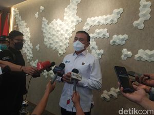 Lelucon Bintang Emon Soal Ketum PSSI Dijawab Santai Iwan Bule