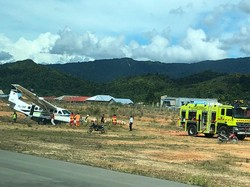 Penampakan Pesawat Kargo yang Tergelincir di Bandara Yuvai